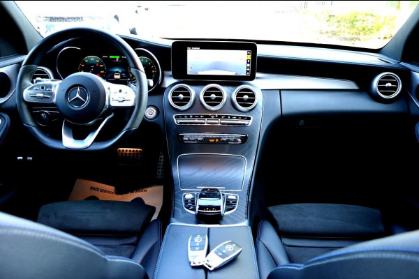 Mercedes-Benz C-Klasse Estate 300 e AMG 360º/LEER/NAVI/PANO