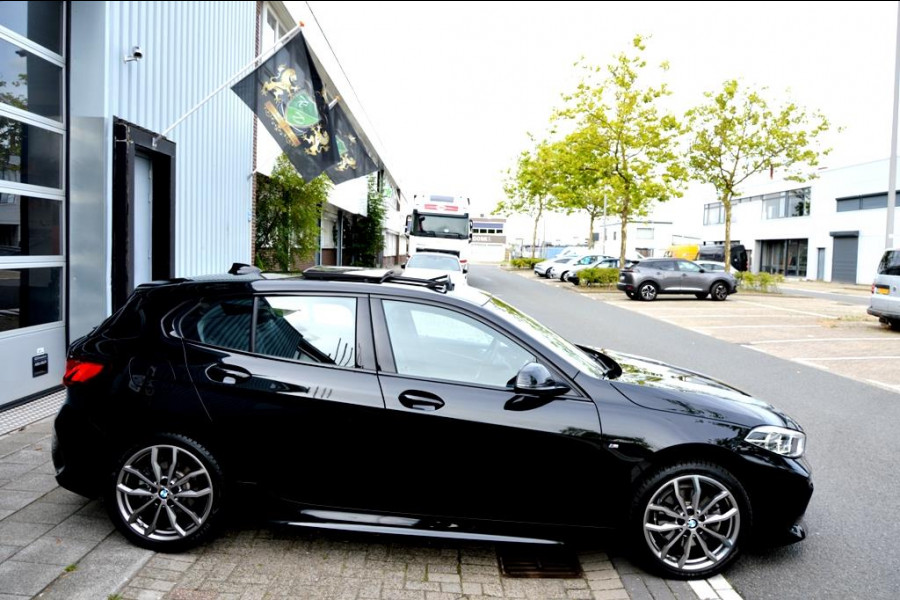 BMW 1-serie 118i High Executive M-Sport LMV18/CAM/NAVI/PANO