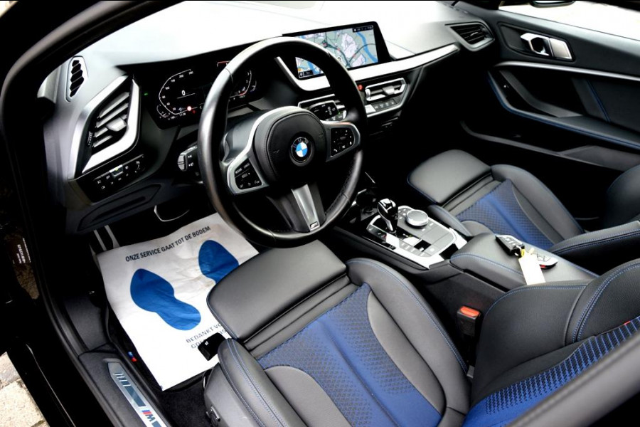 BMW 1-serie 118i High Executive M-Sport LMV18/CAM/NAVI/PANO