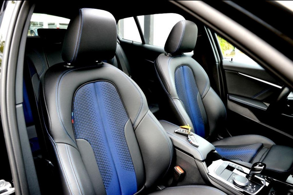 BMW 1-serie 118i High Executive M-Sport LMV18/CAM/NAVI/PANO