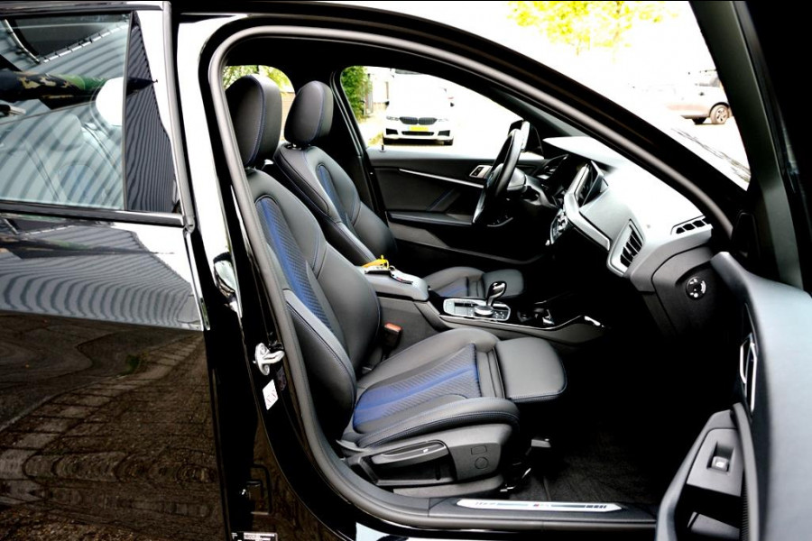 BMW 1-serie 118i High Executive M-Sport LMV18/CAM/NAVI/PANO