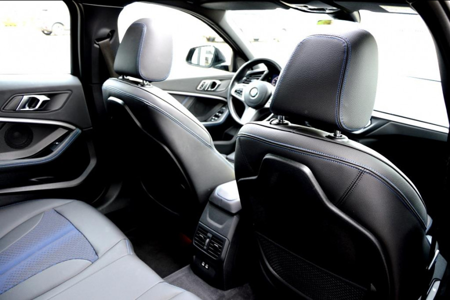 BMW 1-serie 118i High Executive M-Sport LMV18/CAM/NAVI/PANO