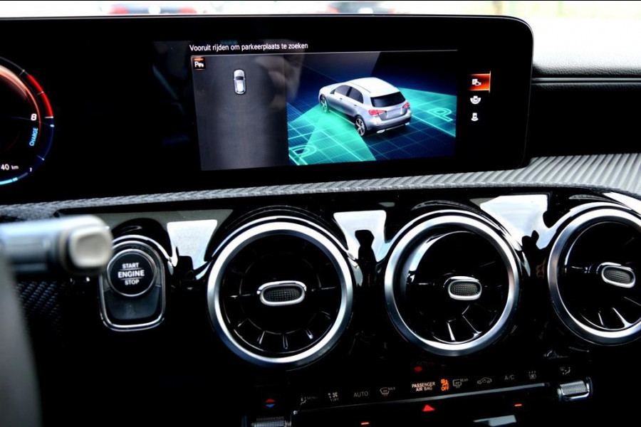 Mercedes-Benz A-Klasse 250 e AMG LED/PDC/CAM/LEER/NAVI/PANO