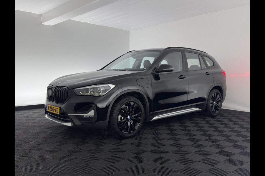 BMW X1 xDrive25e X-Line eDrive Edition AWD (Plug-In) (INCL-BTW) Aut * LUXURY-LEATHER | HEAD-UP | LEATHER-FABRIC | FULL-LED | NAVI-FULLMAP | HEATED-SPORTSEATS | AMBIENT-LIGHT |  ECC | PDC |  18''ALU*