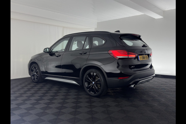 BMW X1 xDrive25e X-Line eDrive Edition AWD (Plug-In) (INCL-BTW) Aut * LUXURY-LEATHER | HEAD-UP | LEATHER-FABRIC | FULL-LED | NAVI-FULLMAP | HEATED-SPORTSEATS | AMBIENT-LIGHT |  ECC | PDC |  18''ALU*
