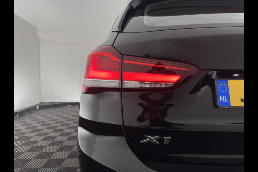 BMW X1 xDrive25e X-Line eDrive Edition AWD (Plug-In) (INCL-BTW) Aut * LUXURY-LEATHER | HEAD-UP | LEATHER-FABRIC | FULL-LED | NAVI-FULLMAP | HEATED-SPORTSEATS | AMBIENT-LIGHT |  ECC | PDC |  18''ALU*