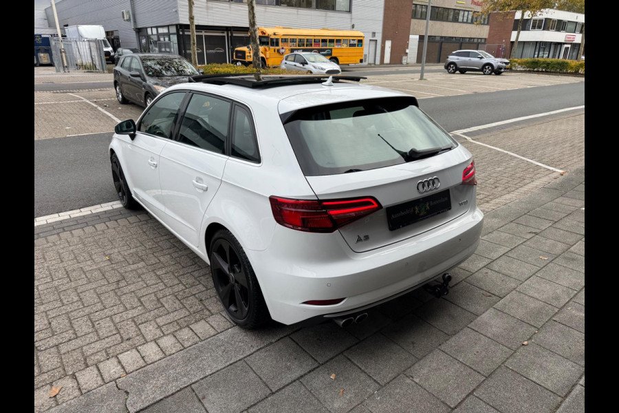 Audi A3 Sportback 1.5 TFSI Sport 150PK PDC/LMV-18/NAVI/PANO