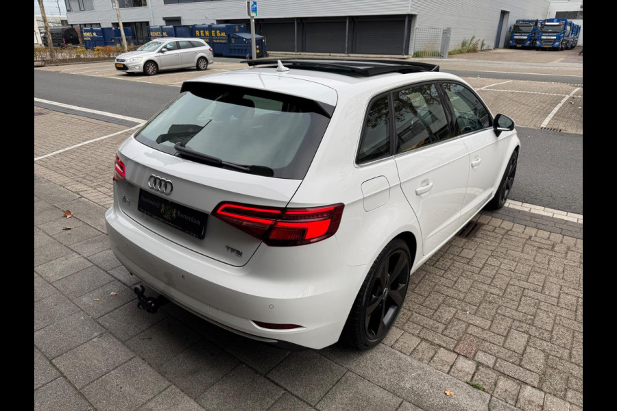 Audi A3 Sportback 1.5 TFSI Sport 150PK PDC/LMV-18/NAVI/PANO