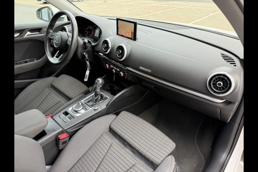 Audi A3 Sportback 1.5 TFSI Sport 150PK PDC/LMV-18/NAVI/PANO