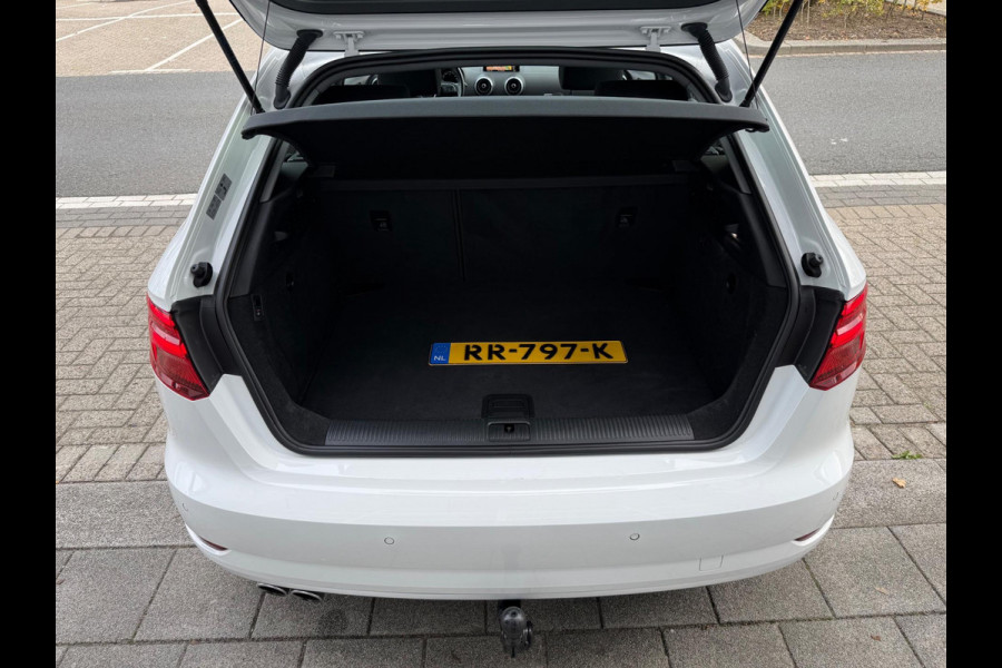Audi A3 Sportback 1.5 TFSI Sport 150PK PDC/LMV-18/NAVI/PANO