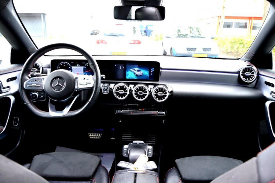 Mercedes-Benz CLA-Klasse 200 AMG LM18/LEER/NAV/&-Night SFEER