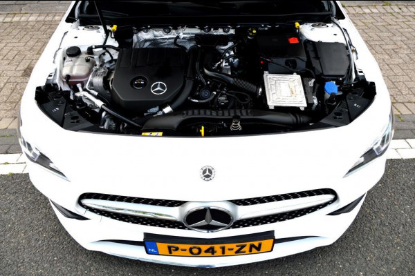 Mercedes-Benz CLA-Klasse 200 AMG LM18/LEER/NAV/&-Night SFEER