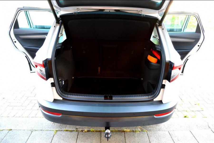 Škoda Karoq 1.5 TSI ACT Style AUT LED/CAM/S18/LEER/NAVI/PANO