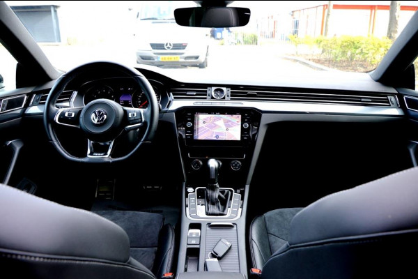 Volkswagen Arteon 2.0 TSI R-Line CAMERA/LMV18/NAVI/LEER/PANO