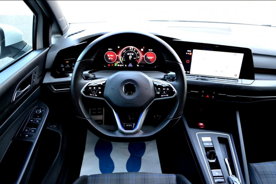Volkswagen Golf 1.4 eHybrid GTE CARPLAY/NAVI/VIRTUAL COCKPIT