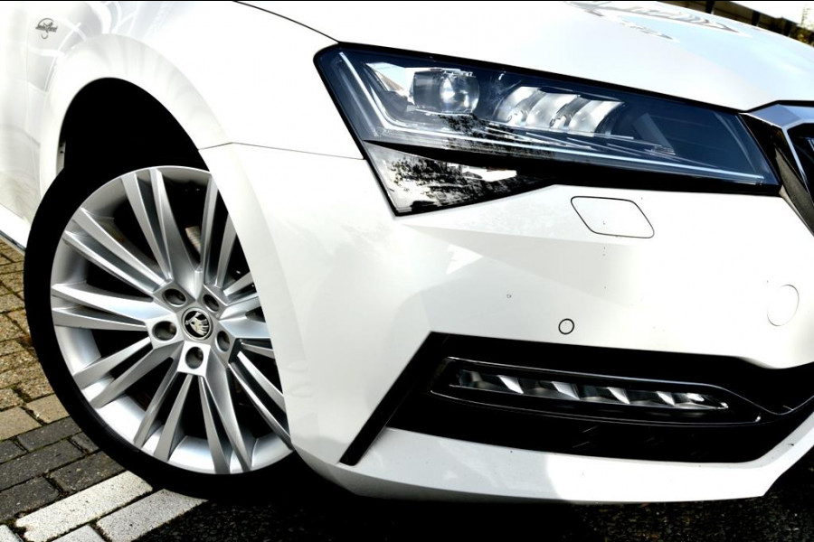 Škoda Superb Combi 1.4 TSI iV CAM/LMV19/NAVI/LEER/VIRTU/PANO