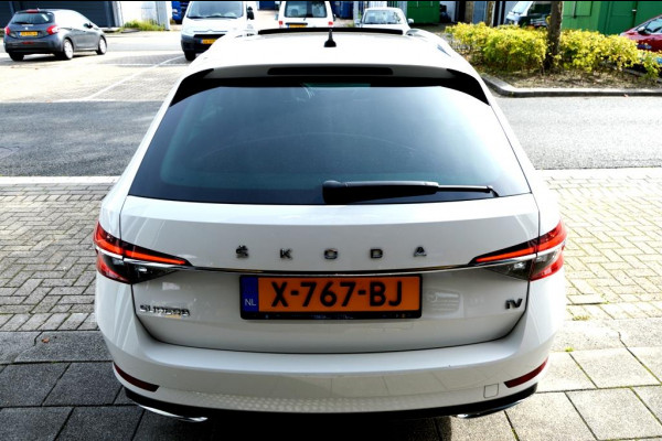 Škoda Superb Combi 1.4 TSI iV CAM/LMV19/NAVI/LEER/VIRTU/PANO