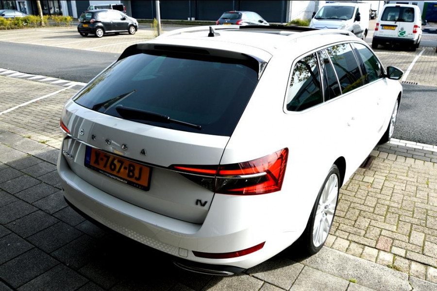 Škoda Superb Combi 1.4 TSI iV CAM/LMV19/NAVI/LEER/VIRTU/PANO
