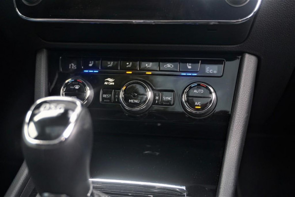 Škoda Superb Combi 1.4 TSI iV CAM/LMV19/NAVI/LEER/VIRTU/PANO