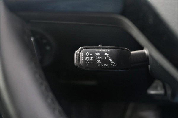 Škoda Superb Combi 1.4 TSI iV CAM/LMV19/NAVI/LEER/VIRTU/PANO