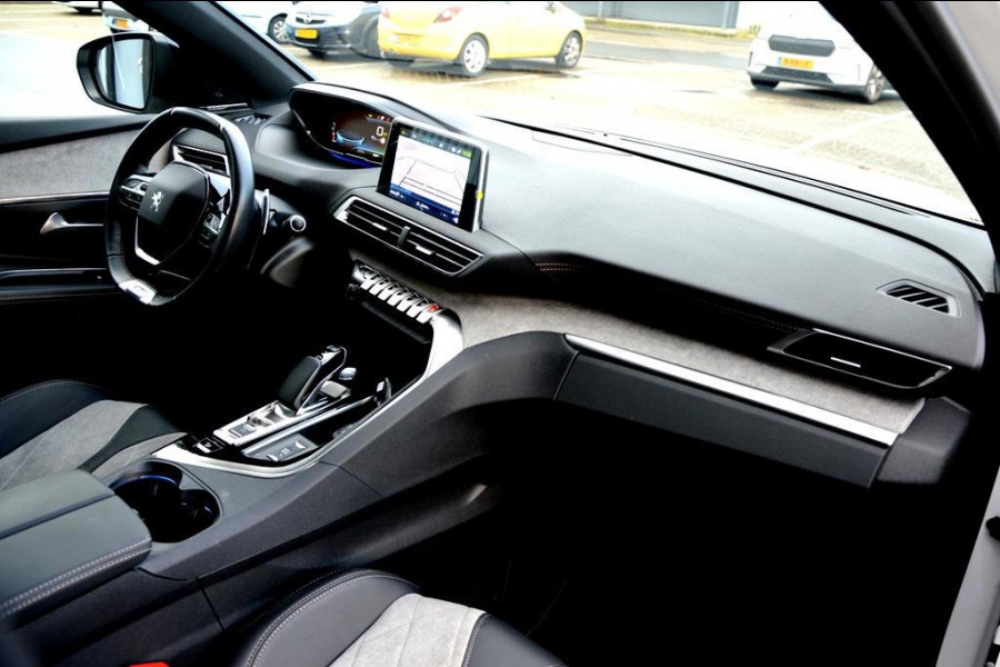 Peugeot 3008 1.6 HYbrid4 300 GT 300PK LMV-19/NAVI/LEER/360º