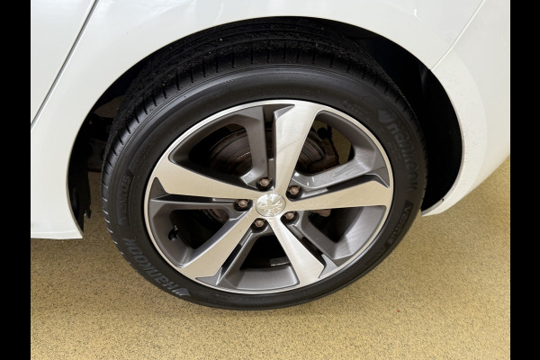 Peugeot 308 1.2 PureTech GT-Line | Automaat | Carplay