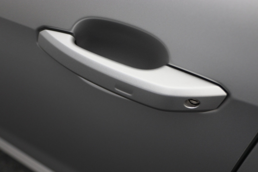 Audi A4 Avant 40 TFSI S edition 204PK 3x S-Line, LED, Virtual Cockpit, Camera, Apple Carplay, LED, 19"