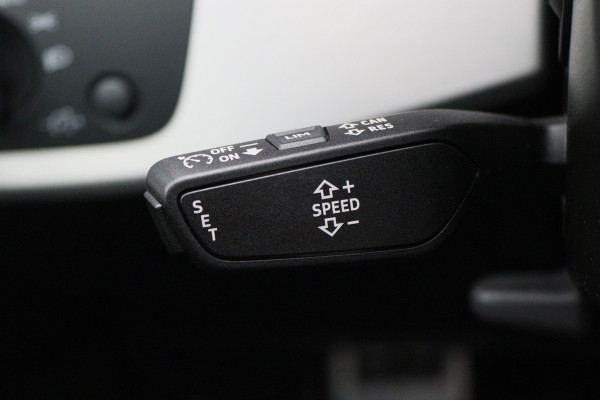 Audi A4 Avant 40 TFSI S edition 204PK 3x S-Line, LED, Virtual Cockpit, Camera, Apple Carplay, LED, 19"