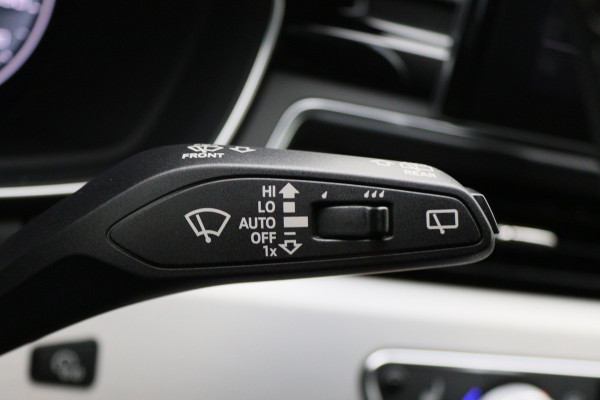 Audi A4 Avant 40 TFSI S edition 204PK 3x S-Line, LED, Virtual Cockpit, Camera, Apple Carplay, LED, 19"