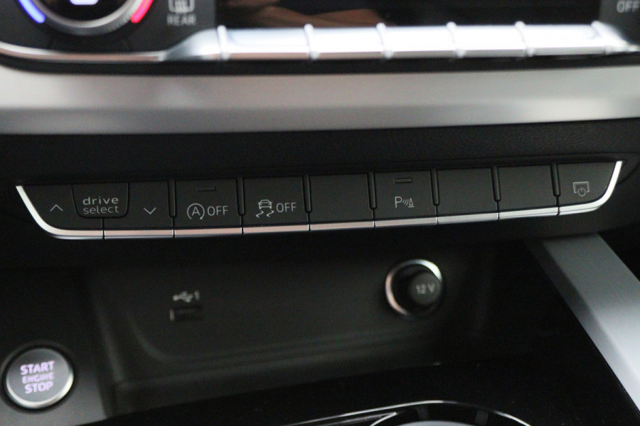 Audi A4 Avant 40 TFSI S edition 204PK 3x S-Line, LED, Virtual Cockpit, Camera, Apple Carplay, LED, 19"