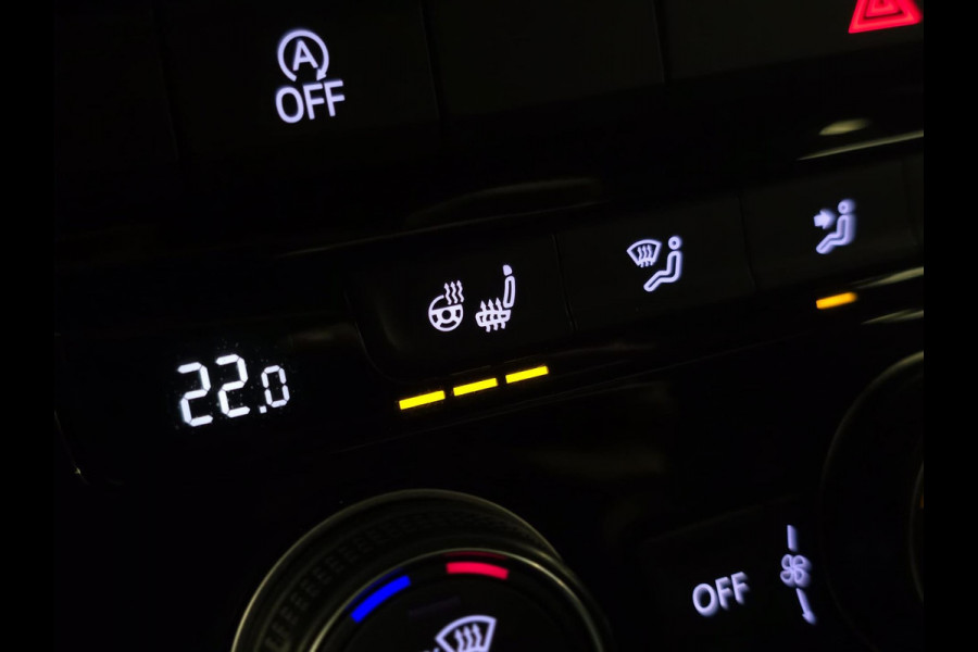 Volkswagen T-Roc 1.5 TSI Style |STUUR/STOELVERW.|ACC|CAMERA