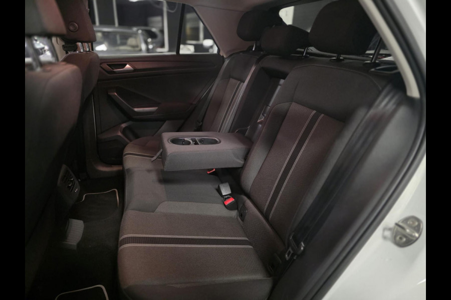 Volkswagen T-Roc 1.5 TSI Style |STUUR/STOELVERW.|ACC|CAMERA