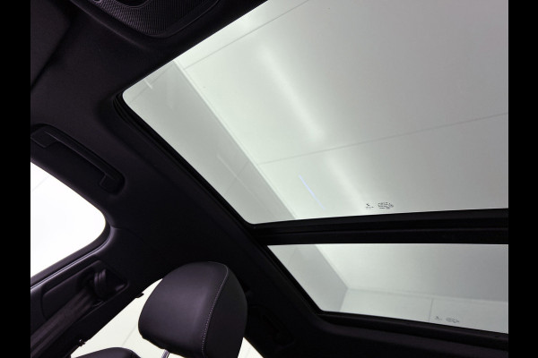 Audi e-tron 50 quattro S edition 71 kWh (Panorama, StoelV, Bang & Olufsen, Camera, PDC, EtcO)