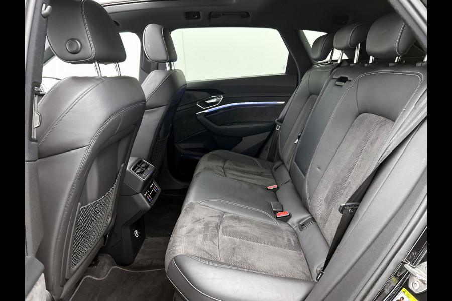Audi e-tron 50 quattro S edition 71 kWh (Panorama, StoelV, Bang & Olufsen, Camera, PDC, EtcO)