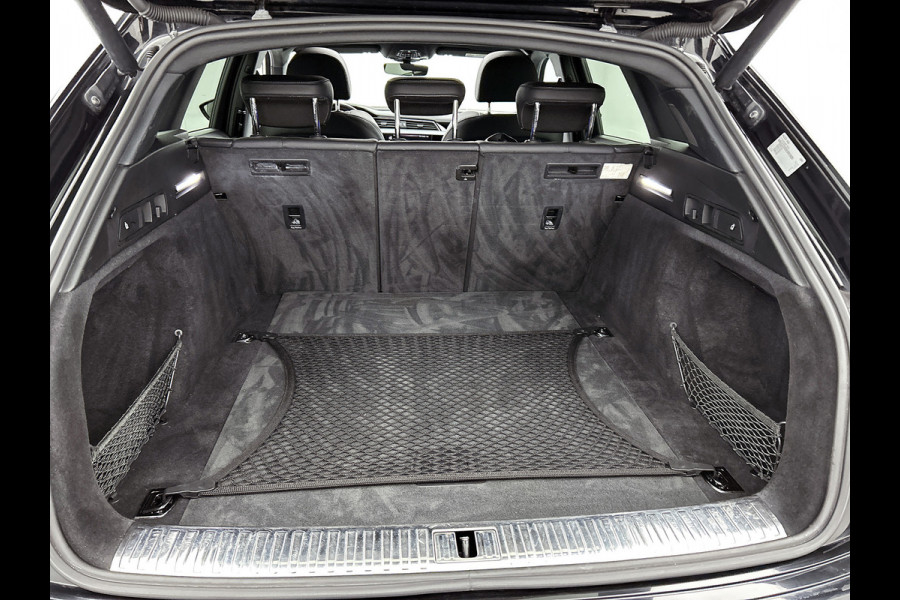Audi e-tron 50 quattro S edition 71 kWh (Panorama, StoelV, Bang & Olufsen, Camera, PDC, EtcO)
