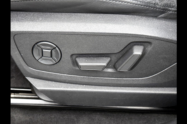 Audi e-tron 50 quattro S edition 71 kWh (Panorama, StoelV, Bang & Olufsen, Camera, PDC, EtcO)