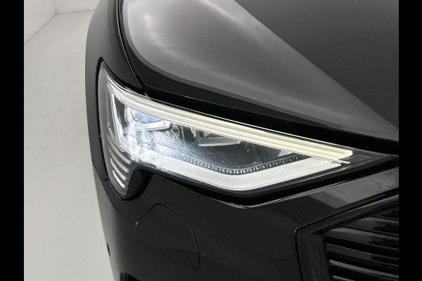 Audi e-tron 50 quattro S edition 71 kWh (Panorama, StoelV, Bang & Olufsen, Camera, PDC, EtcO)