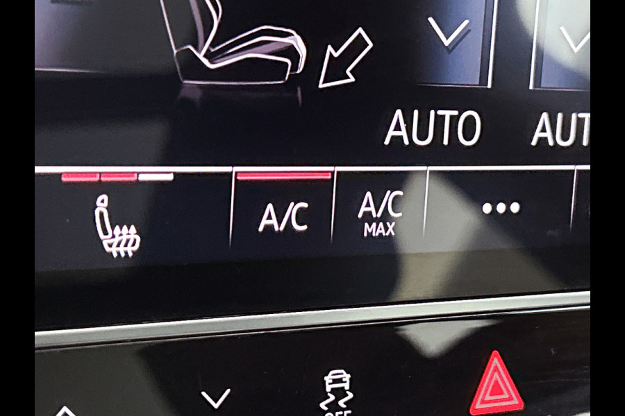 Audi e-tron 50 quattro S edition 71 kWh (Panorama, StoelV, Bang & Olufsen, Camera, PDC, EtcO)