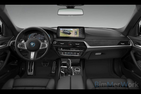 BMW 5 Serie Touring 530e xDrive High Ex. M-Sport |CoPilot|Laser|Stoelventilatie|SoftClose|HUD|HiFi|Trekhaak