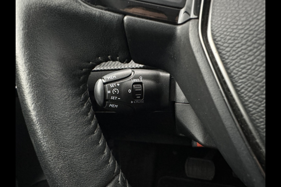 Peugeot e-208 EV Allure 50 kWh *AUT | 1/2 LEDER | NAVI | CAMERA | CRUISE PDC*