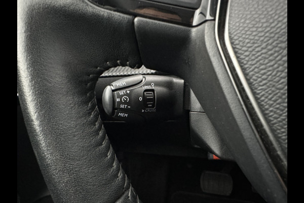 Peugeot e-208 EV Allure 50 kWh *AUT | 1/2 LEDER | NAVI | CAMERA | CRUISE PDC*