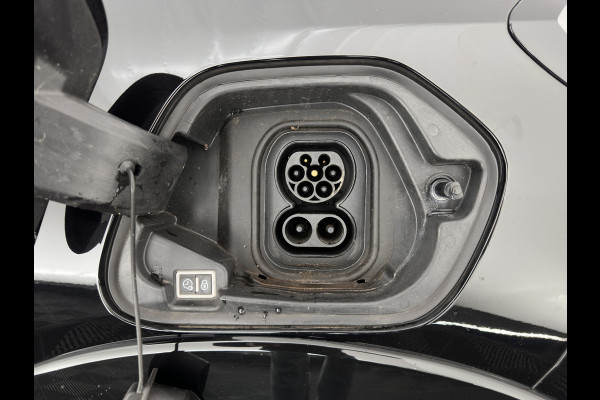 Peugeot e-208 EV Allure 50 kWh *AUT | 1/2 LEDER | NAVI | CAMERA | CRUISE PDC*