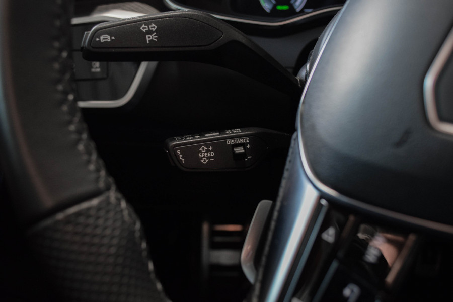 Audi A6 Avant 55 TFSI e Competition Quattro / 2x S-line/ Standkachel/ Head-Up Display/ Panoramadak/ Trekhaak/ 270kW (368PK)