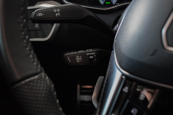 Audi A6 Avant 55 TFSI e Competition Quattro / 2x S-line/ Standkachel/ Head-Up Display/ Panoramadak/ Trekhaak/ 270kW (368PK)