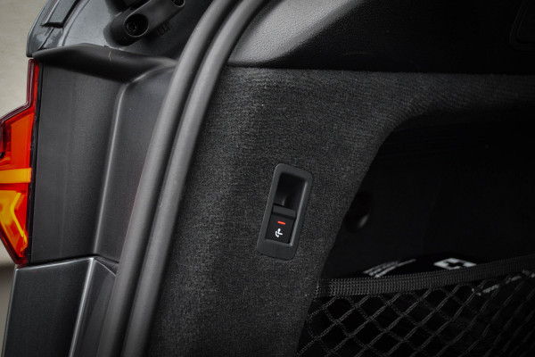 Audi A6 Avant 55 TFSI e Competition Quattro / 2x S-line/ Standkachel/ Head-Up Display/ Panoramadak/ Trekhaak/ 270kW (368PK)