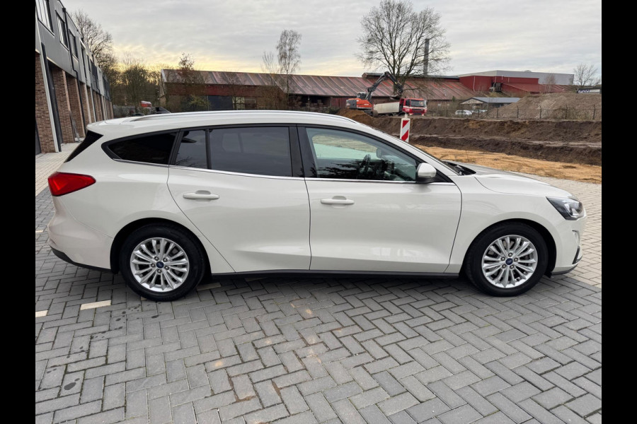 Ford FOCUS Wagon 1.0 EcoBoost Hybrid Titanium X Business | Pano | Stuurverwarming | digitale cockpit