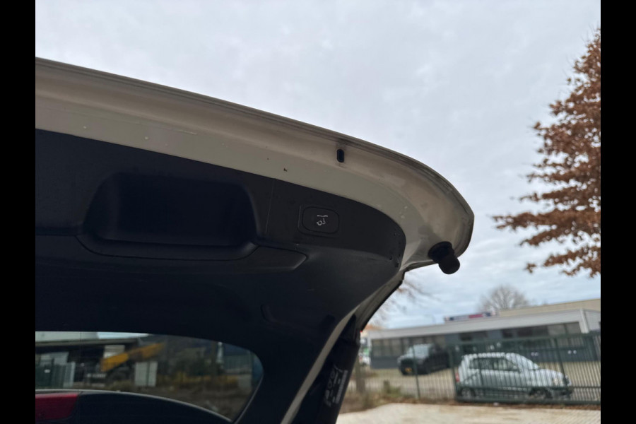 Ford FOCUS Wagon 1.0 EcoBoost Hybrid Titanium X Business | Pano | Stuurverwarming | digitale cockpit