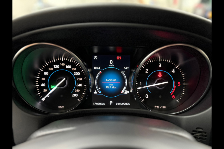 Jaguar XE 2.0 D Pure Pro Edition Automaat | Navigatie | Meridian | Bluetooth | Parkeersensoren | Keyless