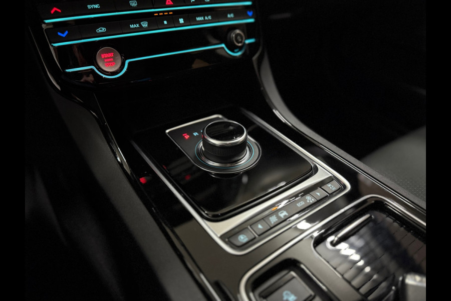 Jaguar XE 2.0 D Pure Pro Edition Automaat | Navigatie | Meridian | Bluetooth | Parkeersensoren | Keyless