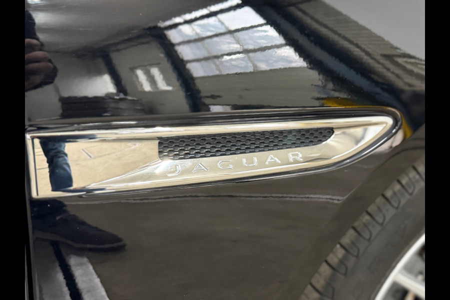 Jaguar XE 2.0 D Pure Pro Edition Automaat | Navigatie | Meridian | Bluetooth | Parkeersensoren | Keyless